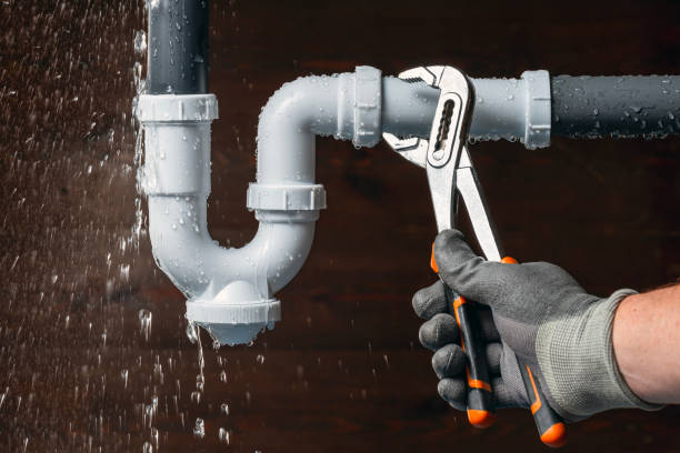 Professional Gas Line Repair technician working in Wilson, WY